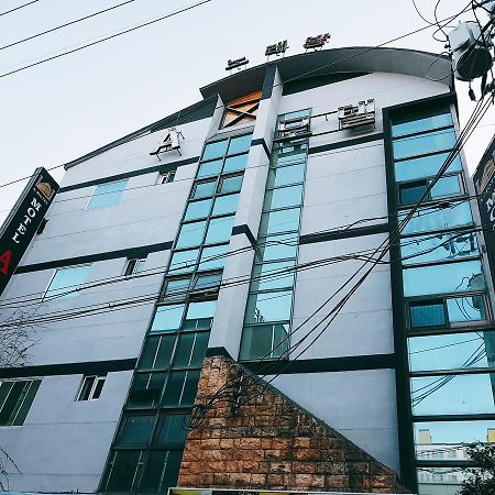 Gumi A Motel Luaran gambar